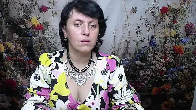 LuciaMii online show from October 16, 5:14 pm