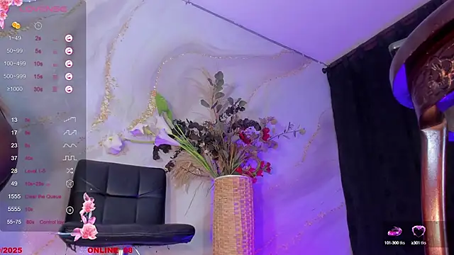 Snapshot of Karla-Ebony chatting on October 8, 1:31 pm Karla-Ebony online show from October 8, 1:31 pm