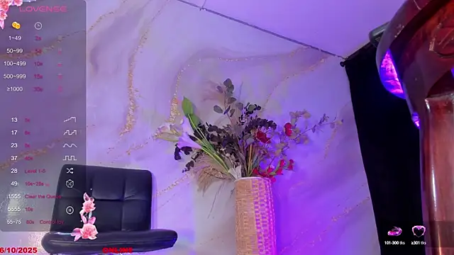 Snapshot of Karla-Ebony chatting on October 16, 1:45 pm Karla-Ebony online show from October 16, 1:45 pm