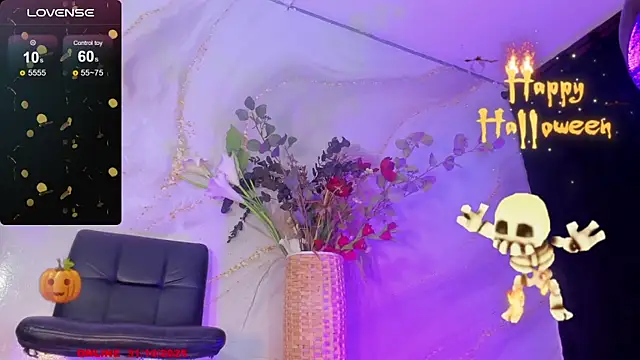 Karla-Ebony online show from October 31, 1:45 pm