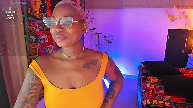 Snapshot of KenyaMystic chatting on February 16, 6:21 pm KenyaMystic online show from February 16, 6:21 pm