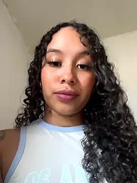 Snapshot of MarieLeon chatting on October 4, 9:13 pm MarieLeon online show from October 4, 9:13 pm