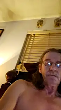 Snapshot of coolbrease10 chatting on February 5, 11:34 am coolbrease10 online show from February 5, 11:34 am