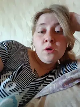 Snapshot of AnastasiaSky19 chatting on May 17, 7:17 am AnastasiaSky19 online show from May 17, 7:17 am