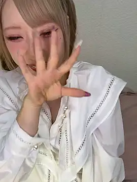 alice  1111 online show from April 12, 12:43 pm