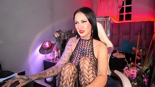 Snapshot of Charllote23 chatting on August 9, 1:40 am Charllote23 online show from August 9, 1:40 am