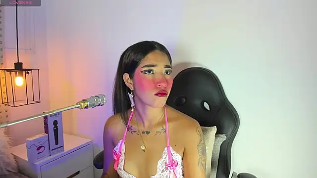 Snapshot of baby_naughty1_ chatting on January 7, 1:24 pm baby naughty1 online show from January 7, 1:24 pm