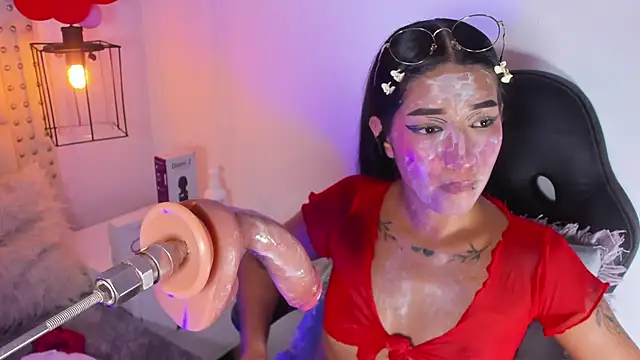 Snapshot of baby_naughty1_ chatting on February 25, 5:04 pm baby naughty1 online show from February 25, 5:04 pm