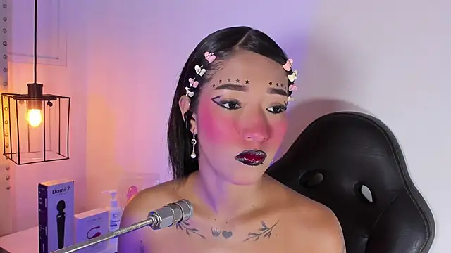 Snapshot of baby_naughty1_ chatting on March 6, 1:14 pm baby naughty1 online show from March 6, 1:14 pm