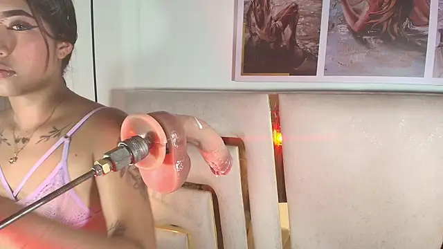 Snapshot of baby_naughty1_ chatting on November 24, 2:39 pm baby naughty1 online show from November 24, 2:39 pm