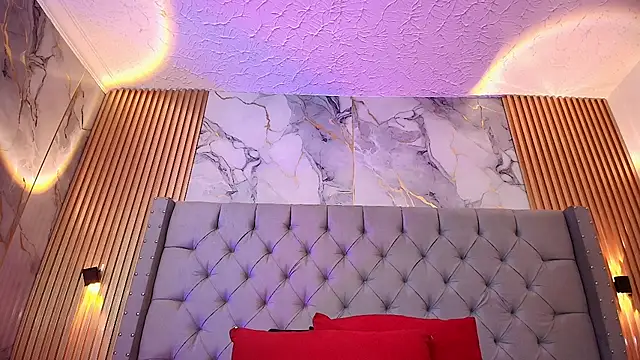 La indiia online show from April 21, 12:44 pm