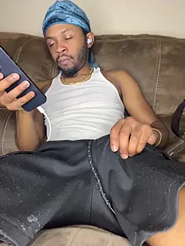 Snapshot of MobyDxck chatting on March 8, 9:40 pm MobyDxck online show from March 8, 9:40 pm