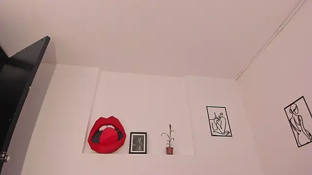 cloehonney online show from February 12, 2:24 am