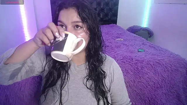 Laurenkenner  online show from April 23, 6:54 pm