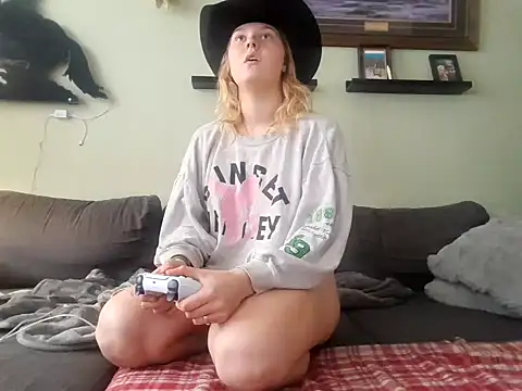 Ryan and Aurora online show from January 15, 11:53 am