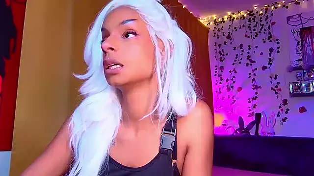 thegoddesschayenne online show from April 28, 7:19 pm