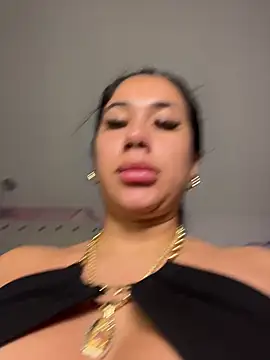 kiim taaylor online show from December 15, 11:58 am