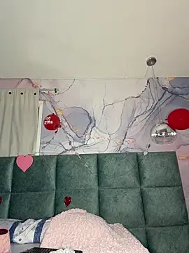 kiim taaylor online show from February 18, 11:39 am