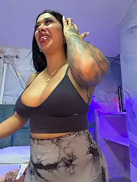 kiim taaylor online show from March 1, 11:34 am