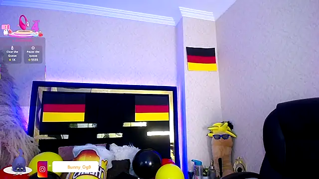 Bunny O online show from October 1, 8:37 pm