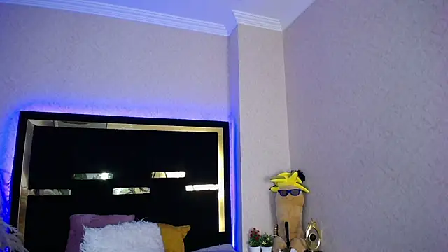 Bunny O online show from October 4, 8:40 pm