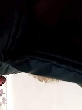 Snapshot of SweetLeila40 chatting on January 1, 7:41 am SweetLeila40 online show from January 1, 7:41 am