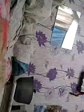 Snapshot of SweetLeila40 chatting on January 8, 10:26 am SweetLeila40 online show from January 8, 10:26 am