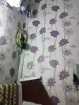 Snapshot of SweetLeila40 chatting on January 18, 9:45 pm SweetLeila40 online show from January 18, 9:45 pm