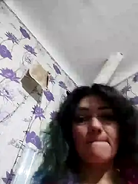 Snapshot of SweetLeila40 chatting on February 9, 2:49 am SweetLeila40 online show from February 9, 2:49 am