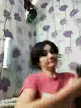 Snapshot of SweetLeila40 chatting on February 9, 3:23 pm SweetLeila40 online show from February 9, 3:23 pm