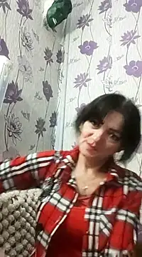 Snapshot of SweetLeila40 chatting on February 19, 12:35 am SweetLeila40 online show from February 19, 12:35 am