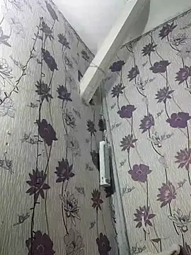 Snapshot of SweetLeila40 chatting on February 28, 12:32 am SweetLeila40 online show from February 28, 12:32 am