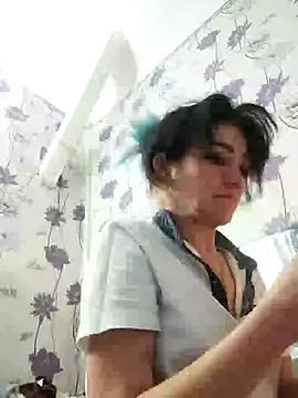 Snapshot of SweetLeila40 chatting on March 2, 3:24 am SweetLeila40 online show from March 2, 3:24 am