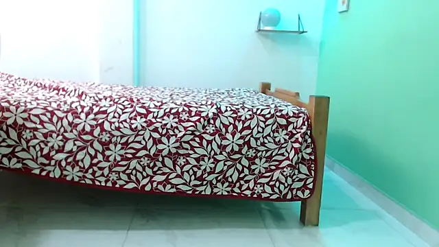 evaleribigtits18 online show from April 5, 12:52 am