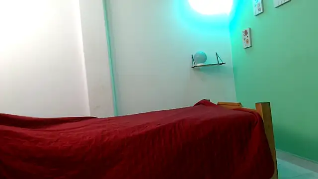 evaleribigtits18 online show from April 6, 1:03 am