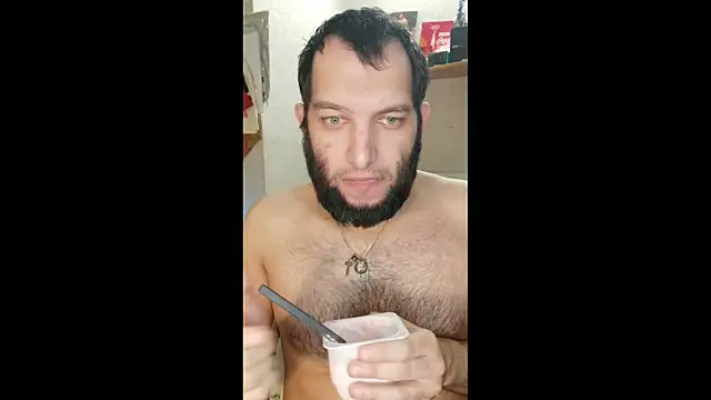 Snapshot of BISEXGOOD777 chatting on November 27, 10:39 am BISEXGOOD777 online show from November 27, 10:39 am