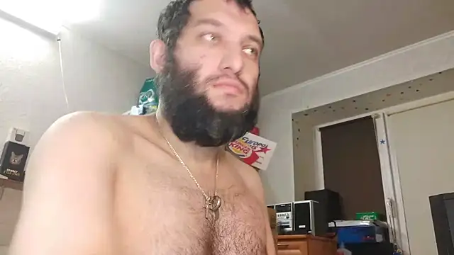 Snapshot of BISEXGOOD777 chatting on December 14, 3:34 am BISEXGOOD777 online show from December 14, 3:34 am