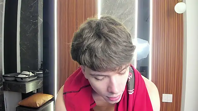 Snapshot of calvin_love_you chatting on May 31, 5:09 pm calvin love you online show from May 31, 5:09 pm
