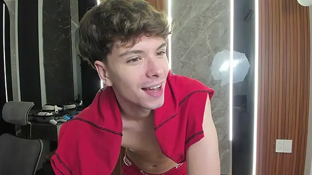 Snapshot of calvin_love_you chatting on July 4, 3:07 pm calvin love you online show from July 4, 3:07 pm