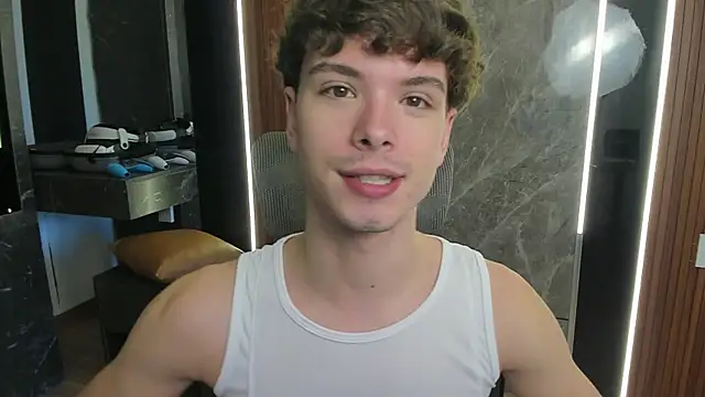 Snapshot of calvin_love_you chatting on July 12, 9:44 am calvin love you online show from July 12, 9:44 am