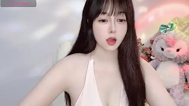 Snapshot of Lydia_170 chatting on June 17, 8:21 pm Lydia 170 online show from June 17, 8:21 pm