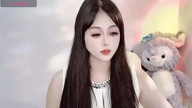 Snapshot of Lydia_170 chatting on August 6, 10:33 pm Lydia 170 online show from August 6, 10:33 pm