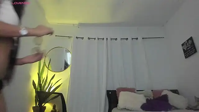 Sophie sweett19 online show from September 15, 10:54 pm