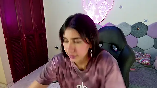 Horny tgn online show from December 28, 6:18 pm