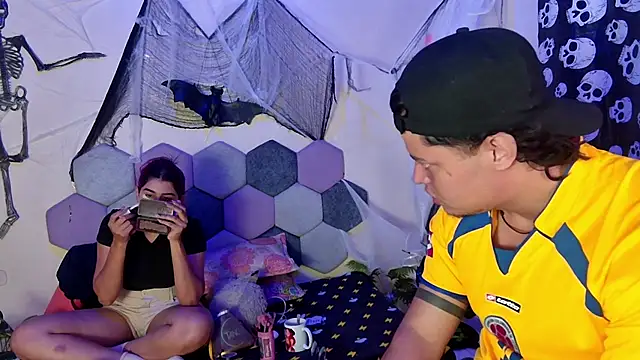 Snapshot of Horny_tgn chatting on October 30, 12:39 pm Horny tgn online show from October 30, 12:39 pm