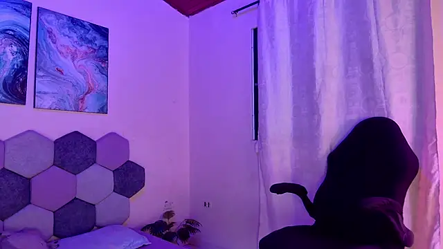 Snapshot of Horny_tgn chatting on November 20, 10:42 pm Horny tgn online show from November 20, 10:42 pm