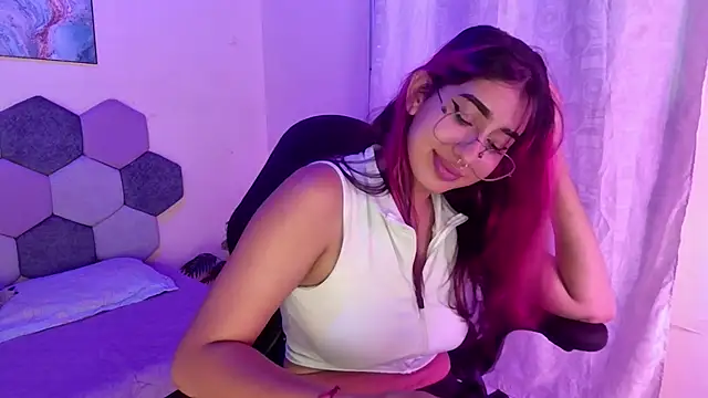 Snapshot of Horny_tgn chatting on November 21, 9:24 pm Horny tgn online show from November 21, 9:24 pm