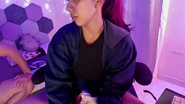 Snapshot of Horny_tgn chatting on November 29, 6:22 pm Horny tgn online show from November 29, 6:22 pm