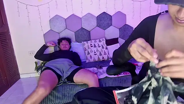 Snapshot of Horny_tgn chatting on December 2, 6:25 pm Horny tgn online show from December 2, 6:25 pm