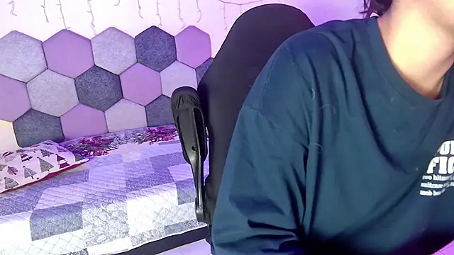 Snapshot of Horny_tgn chatting on December 4, 5:32 pm Horny tgn online show from December 4, 5:32 pm